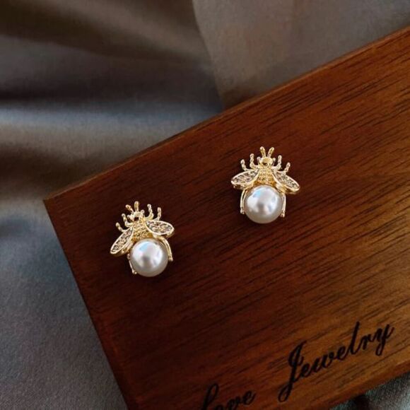 Unbranded Jewelry - Pearl Bee Earrings, Honeybee Earrings, Stud Earrings, Gold or Silver Earrings